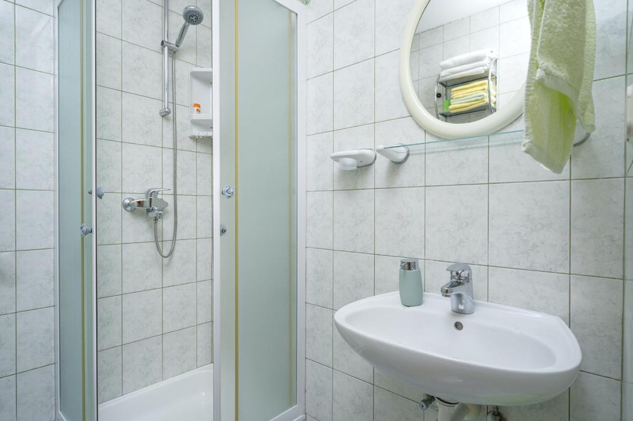 Apartments Zlata Stari Grad  Bagian luar foto